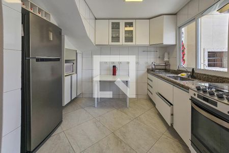 Casa de condomínio para alugar com 245m², 4 quartos e 3 vagas Casa de condomínio para alugar com 245m², 4 quartos e 3 vagascozinha