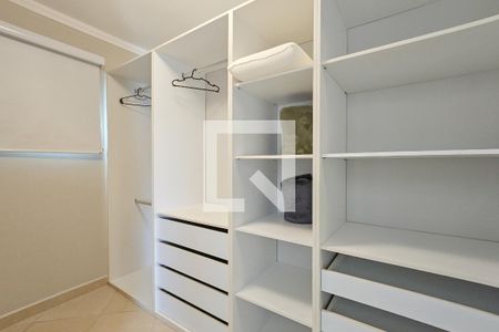 Casa de condomínio para alugar com 245m², 4 quartos e 3 vagas Casa de condomínio para alugar com 245m², 4 quartos e 3 vagasSuíte 2