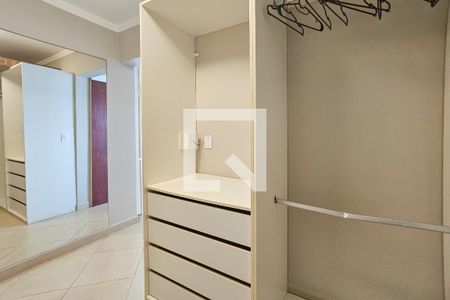 Casa de condomínio para alugar com 245m², 4 quartos e 3 vagas Casa de condomínio para alugar com 245m², 4 quartos e 3 vagasSuíte 2