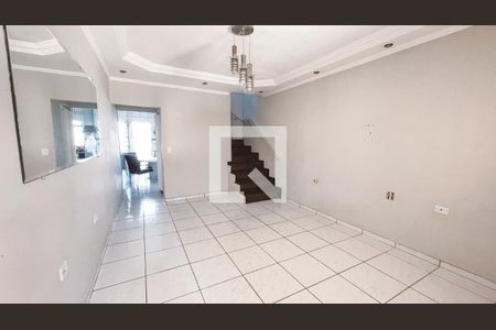 Sala de casa à venda com 3 quartos, 240m² em Vila Romero, São Paulo