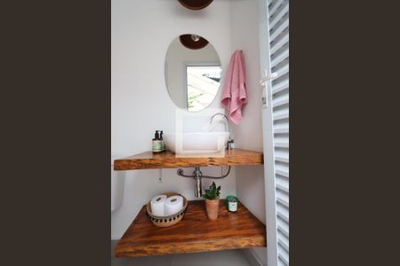 Casa à venda com 139m², 2 quartos e 1 vagaLavabo