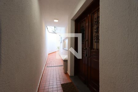 Casa à venda com 139m², 2 quartos e 1 vagaCorredor Lateral