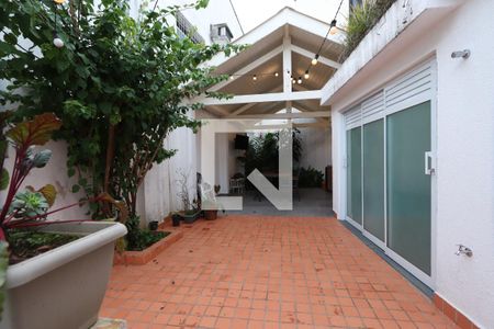 Casa à venda com 139m², 2 quartos e 1 vagaQuintal