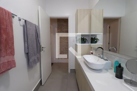 Casa à venda com 139m², 2 quartos e 1 vagaBanheiro