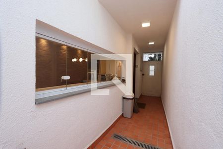 Casa à venda com 139m², 2 quartos e 1 vagaCorredor Lateral