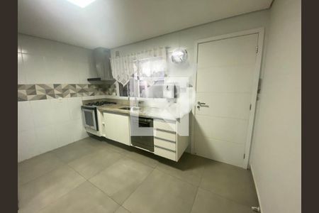 Casa à venda com 158m², 3 quartos e 1 vaga