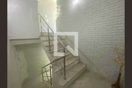 Casa à venda com 158m², 3 quartos e 1 vaga