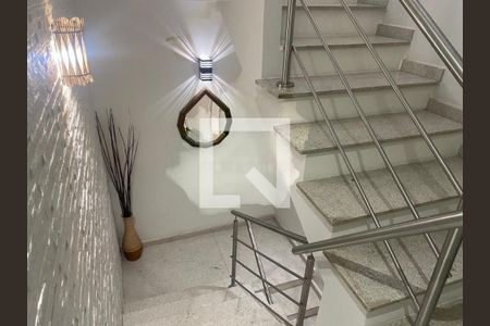 Casa à venda com 158m², 3 quartos e 1 vaga