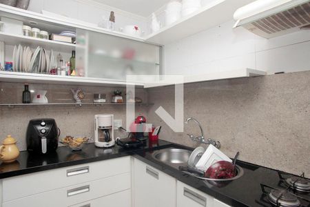 Apartamento à venda com 159m², 3 quartos e 1 vagaCozinha + Área de Serviço