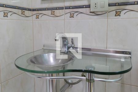 Banheiro de casa para alugar com 2 quartos, 146m² em Vila Rosalia, Guarulhos