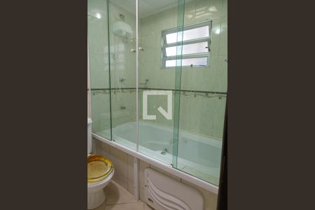 Banheiro de casa para alugar com 2 quartos, 146m² em Vila Rosalia, Guarulhos