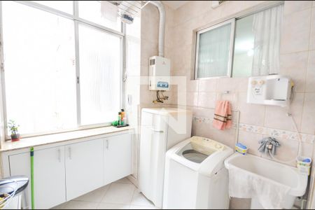 Apartamento à venda com 129m², 2 quartos e 1 vagaÁrea de Serviço