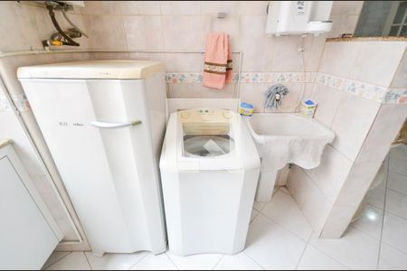 Apartamento à venda com 129m², 2 quartos e 1 vagaÁrea de Serviço