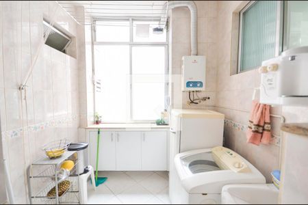 Apartamento à venda com 129m², 2 quartos e 1 vagaÁrea de Serviço