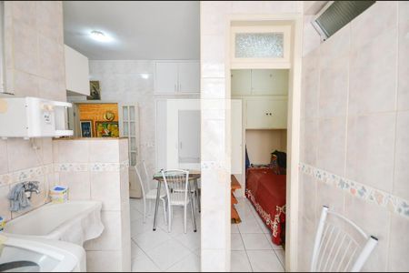 Apartamento à venda com 129m², 2 quartos e 1 vagaÁrea de Serviço