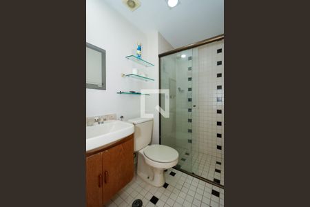 Apartamento para alugar com 74m², 3 quartos e 2 vagas Apartamento para alugar com 74m², 3 quartos e 2 vagasBanheiro