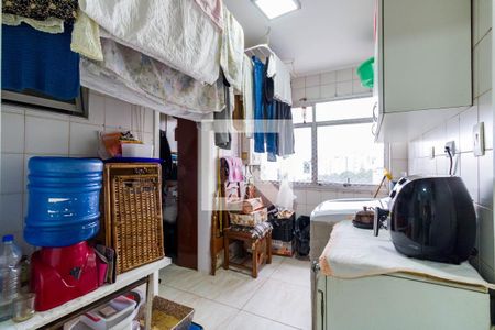 Apartamento à venda com 101m², 3 quartos e 2 vagas Apartamento à venda com 101m², 3 quartos e 2 vagasÁrea de Serviço