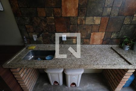 Casa à venda com 250m², 3 quartos e 4 vagasÁrea Gourmet - Pia