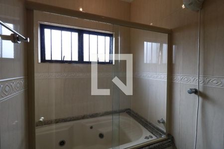 Casa à venda com 250m², 3 quartos e 4 vagasBanheiro Suíte 2 - Box