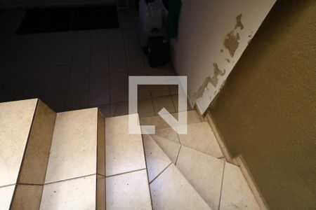 Casa à venda com 250m², 3 quartos e 4 vagasEscada para o Ateliê