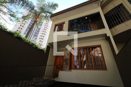 Casa à venda com 250m², 3 quartos e 4 vagasEntrada