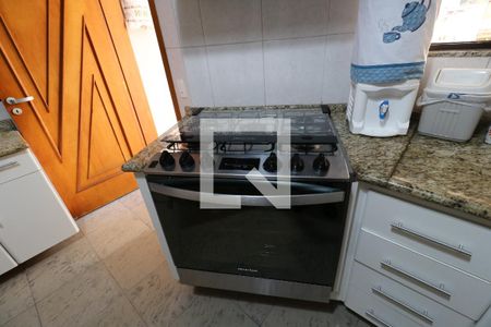 Casa à venda com 250m², 3 quartos e 4 vagasCozinha - Fogão