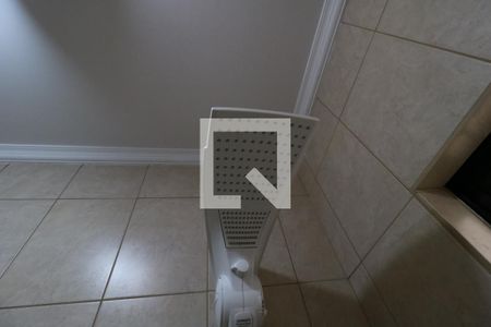 Casa à venda com 250m², 3 quartos e 4 vagasBanheiro Suíte 3 - Chuveiro