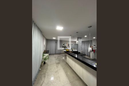 Casa à venda com 200m², 4 quartos e 5 vagasCozinha