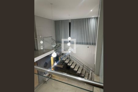 Casa à venda com 200m², 4 quartos e 5 vagasCorredor