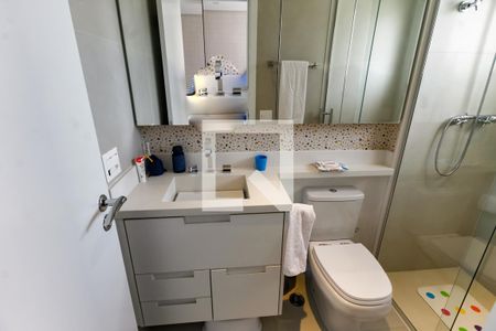 Apartamento à venda com 100m², 2 quartos e 1 vaga Apartamento à venda com 100m², 2 quartos e 1 vagaBanheiro da Suíte 1