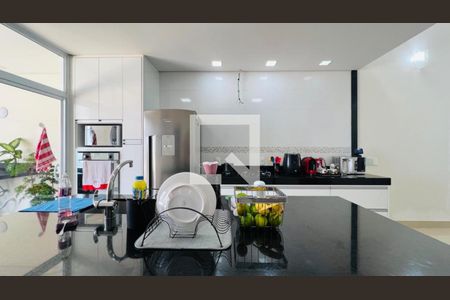 Casa de condomínio à venda com 290m², 4 quartos e 4 vagasFoto 18