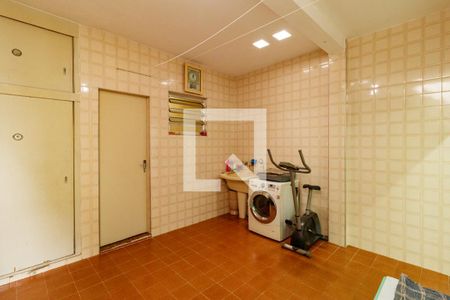 Casa à venda com 280m², 2 quartos e 2 vagas Casa à venda com 280m², 2 quartos e 2 vagasÁrea de Serviço