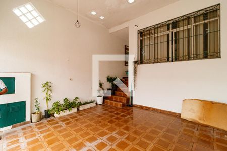 Casa à venda com 280m², 2 quartos e 2 vagas Casa à venda com 280m², 2 quartos e 2 vagasÁrea externa