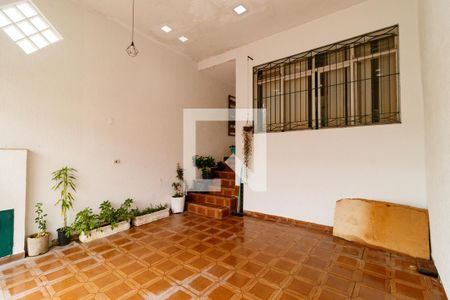 Casa à venda com 280m², 2 quartos e 2 vagas Casa à venda com 280m², 2 quartos e 2 vagasÁrea externa