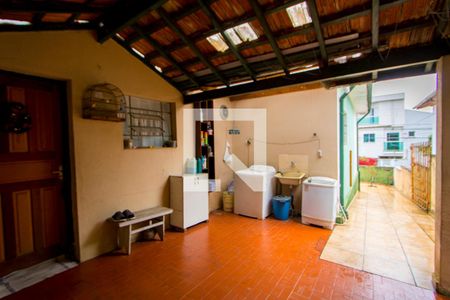 Casa à venda com 160m², 2 quartos e 1 vagaÁrea de serviço