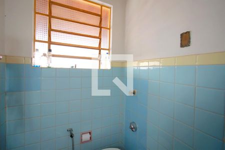 Casa para alugar com 400m², 2 quartos e 3 vagasBanheiro 2