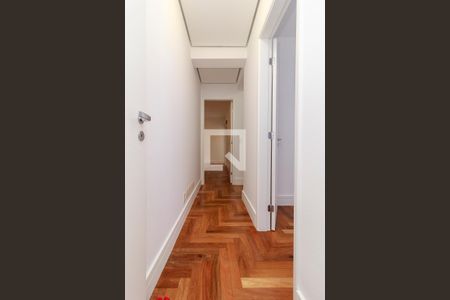 Apartamento à venda com 126m², 3 quartos e 2 vagas Apartamento à venda com 126m², 3 quartos e 2 vagasCorredor