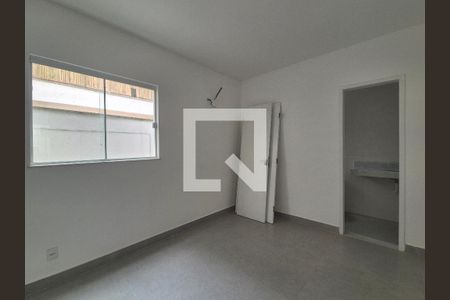 Casa de condomínio à venda com 120m², 3 quartos e 2 vagasSuite
