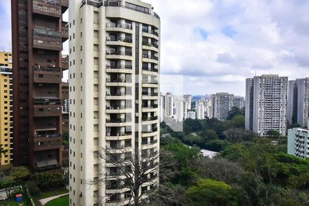 Vista do Quarto 2 de apartamento à venda com 4 quartos, 200m² em Vila Suzana, São Paulo