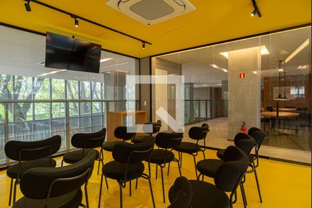 Studio para alugar com 21m², 1 quarto e sem vaga Studio para alugar com 21m², 1 quarto e sem vagaÁrea comum - Sala Multimídia