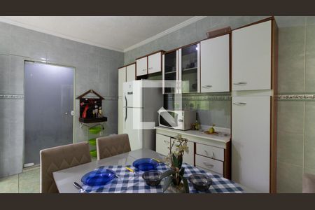 Casa para alugar com 129m², 2 quartos e 2 vagas Casa para alugar com 129m², 2 quartos e 2 vagasCozinha