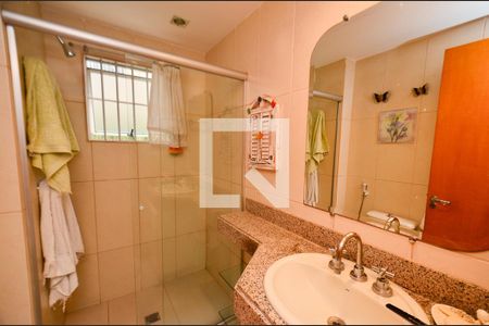 Apartamento para alugar com 298m², 4 quartos e 3 vagasBanheiro social