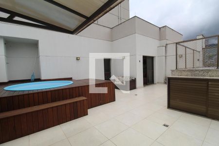 Apartamento à venda com 160m², 2 quartos e 2 vagasTerraço