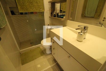 Apartamento à venda com 160m², 2 quartos e 2 vagasBanheiro da suíte 