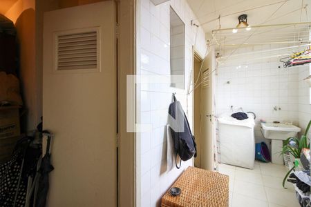 Apartamento à venda com 115m², 3 quartos e 1 vagaÁrea de Serviço