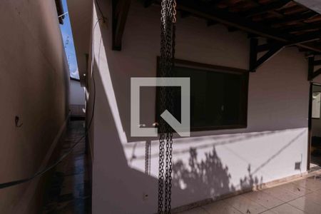 Casa à venda com 190m², 2 quartos e 4 vagas Casa à venda com 190m², 2 quartos e 4 vagasÁrea Externa