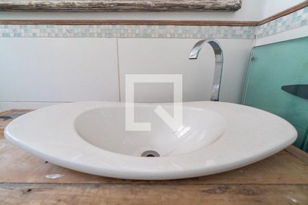 Casa à venda com 160m², 4 quartos e 2 vagasBanheiro Social Detalhee