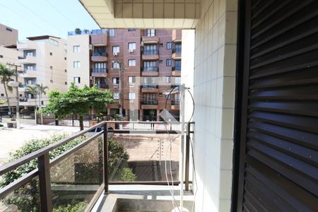 Apartamento para alugar com 146m², 4 quartos e 2 vagas Apartamento para alugar com 146m², 4 quartos e 2 vagasVaranda