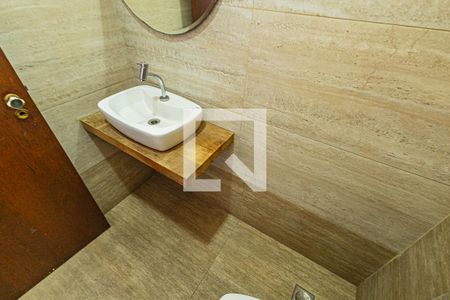 Casa para alugar com 300m², 4 quartos e 3 vagas Casa para alugar com 300m², 4 quartos e 3 vagasLavabo