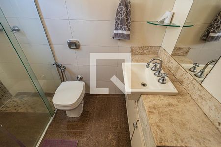 Casa para alugar com 300m², 4 quartos e 3 vagas Casa para alugar com 300m², 4 quartos e 3 vagasSuíte